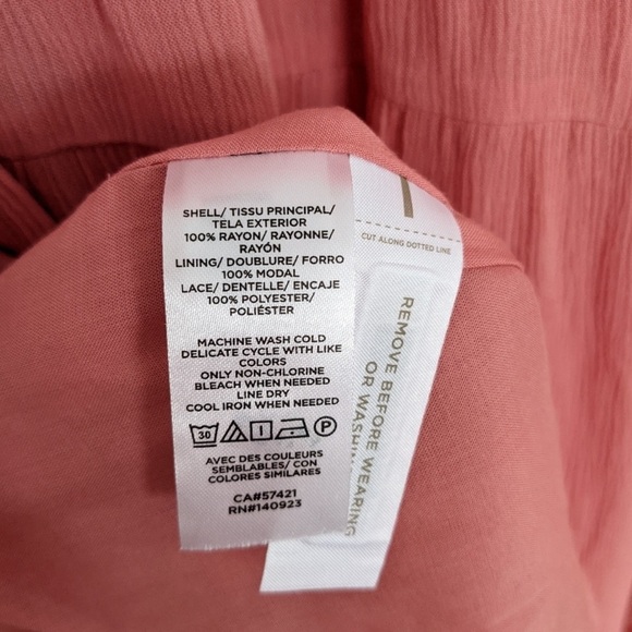 Pink flutter sleeve midi dress - Picture 6 of 9